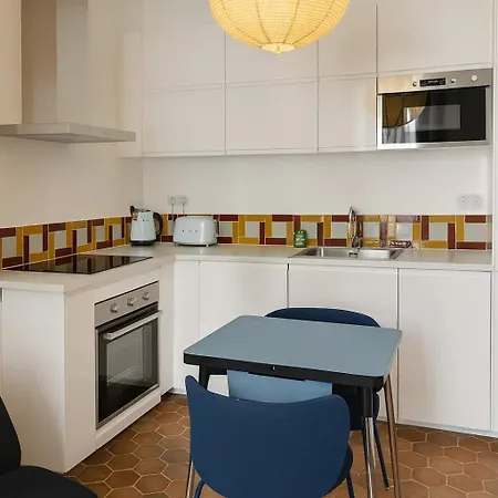 Rue Montorgueil Au Halles - 1 *